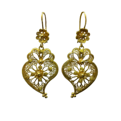 Yellow gold earrings